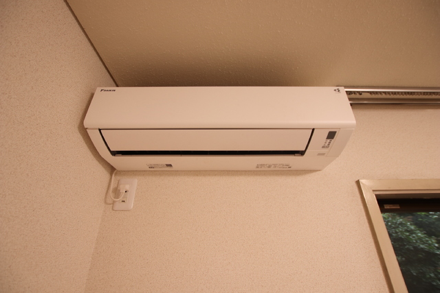その他設備　２０２５年製のエアコン（リビングと洋室に計２基設置）