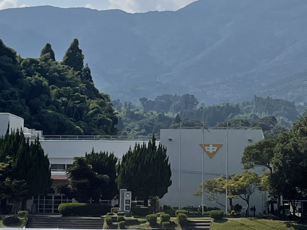 中学校　鹿児島市立喜入中学校（中学校）まで775m