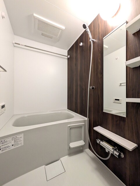 バス・シャワールーム