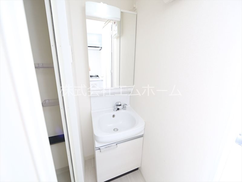 洗面設備　脱衣所　独立洗面台（シャンプードレッサー付）