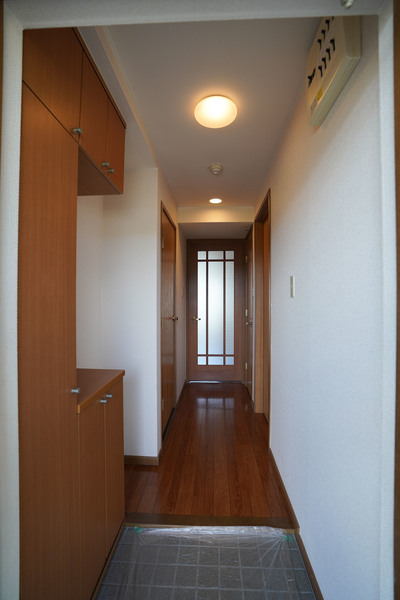 玄関　同じ建物の別なお部屋