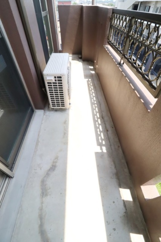 バルコニー　図面と現状に相違がある場合には現状を優先