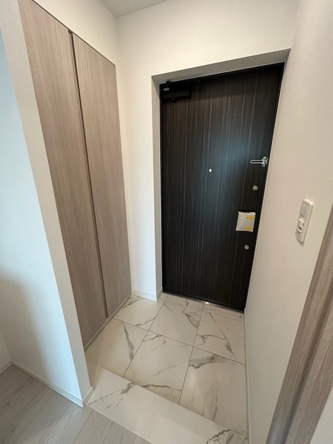 玄関　シューズクローゼット付き