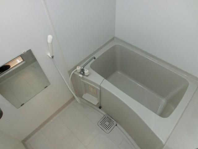 バス・シャワールーム　バストイレ別です