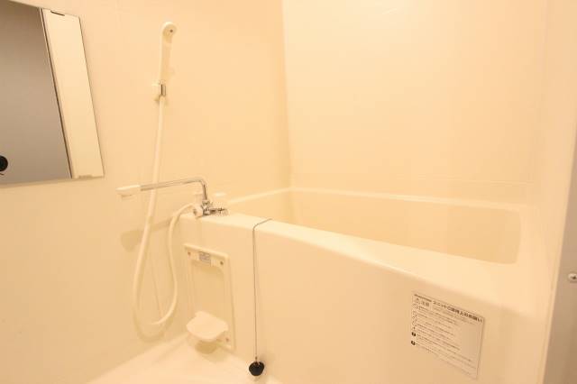 バス・シャワールーム　お風呂も綺麗です。