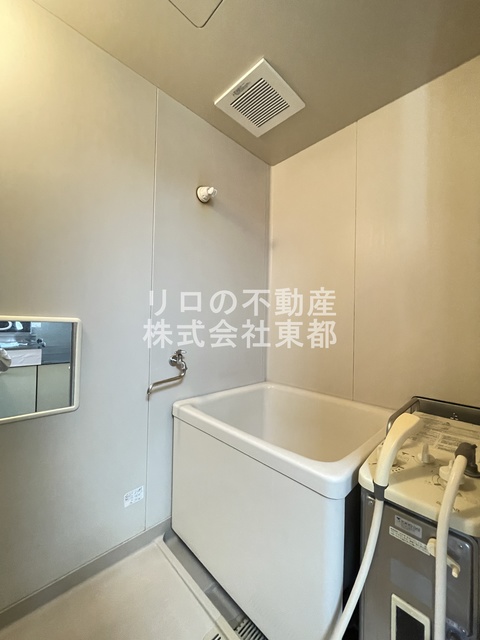 バス・シャワールーム　バストイレ別なので、ゆったり癒しのバスタイムを満喫できます！