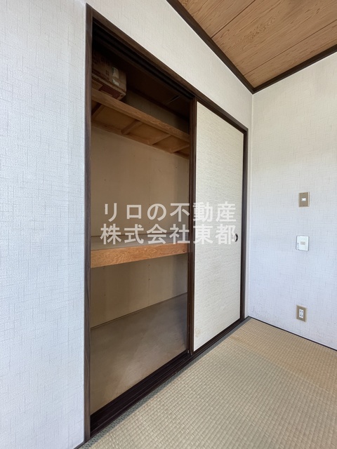 収納　押入れタイプはお荷物が多い方も安心の収納力です☆