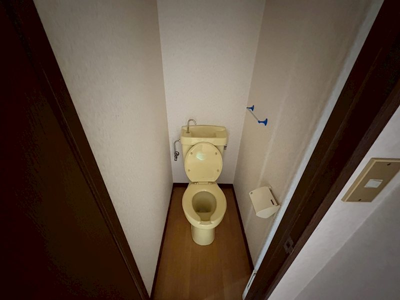 トイレ　写真は別のお部屋のものです。