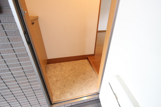 玄関　２０２号室の画像です。