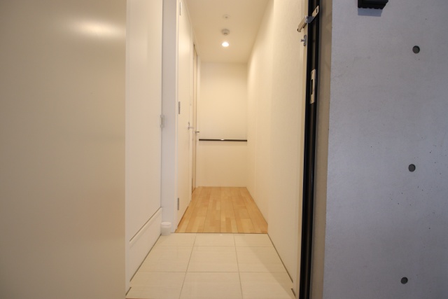 玄関　※別室の参考写真の為、現況優先です。