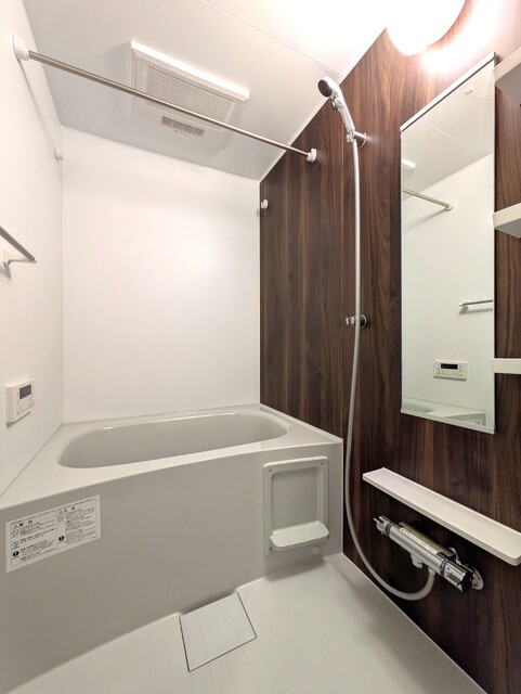 駐車場　建築中