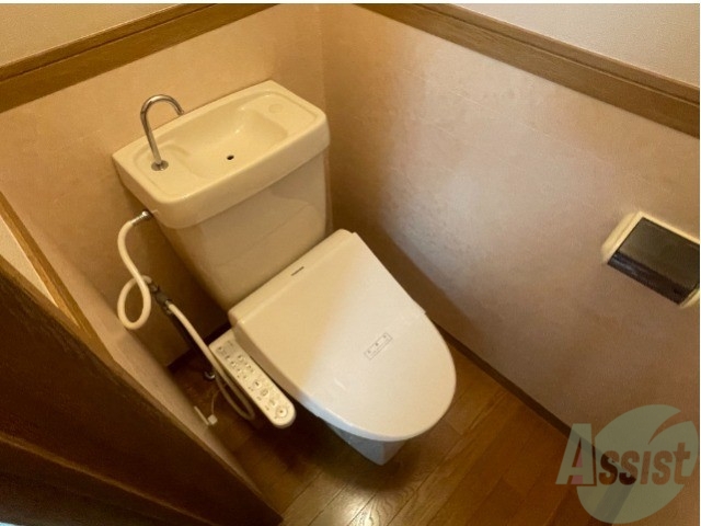 トイレ　温水洗浄便座、おしりもスッキリしますね！