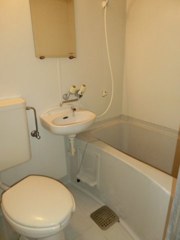 バス・シャワールーム　＊別室参考写真