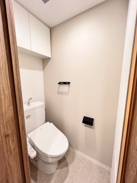 トイレ　※写真は同タイプ住戸です。