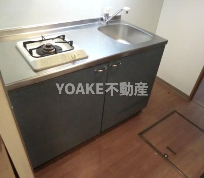 キッチン　画像は別部屋のものです。現況と相違がある場合、現況優先。