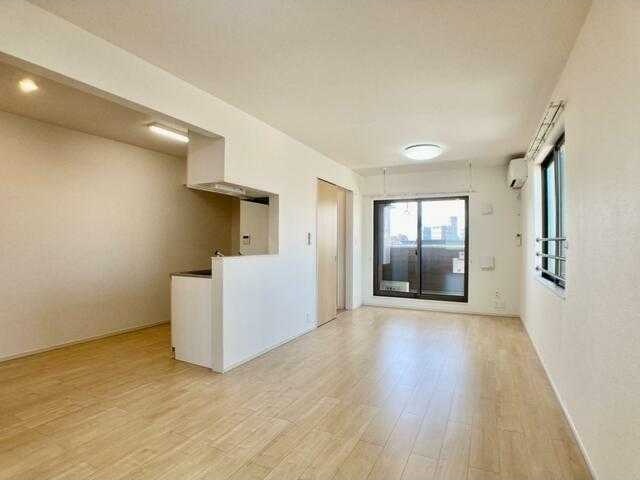 居室・リビング　写真は別の部屋のものです。