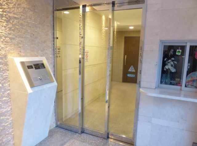 セキュリティ　オートロック完備