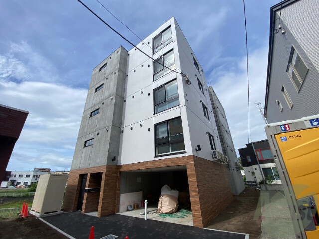 建物外観　札幌市西区琴似四条「ＦＵＴＡＢＡＳＱＵＡＲＥ琴似」
