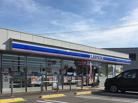 コンビニ　ローソン滑川上小泉店（コンビニ）まで800m