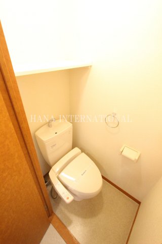 トイレ　※別号室の写真です。