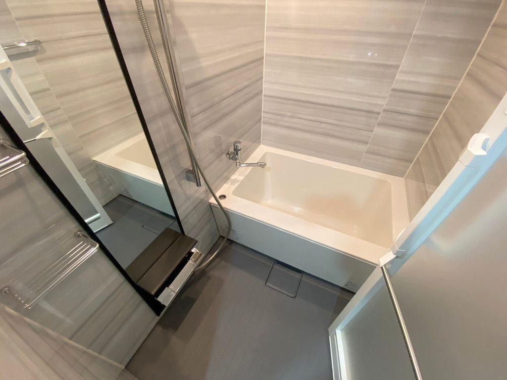 バス・シャワールーム　バルコニー