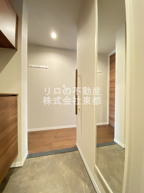 玄関　玄関スペース広めなのでゆったりとお出掛け準備できます♪