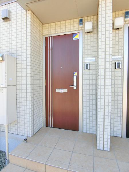 玄関　写真は別のお部屋のイメージです　現況優先