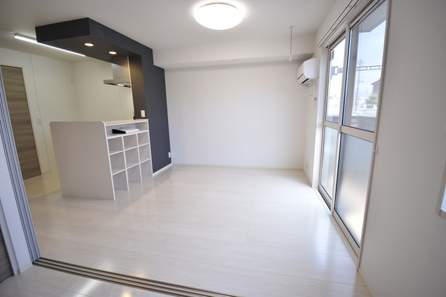 居室・リビング　１０３・ＬＤＫ