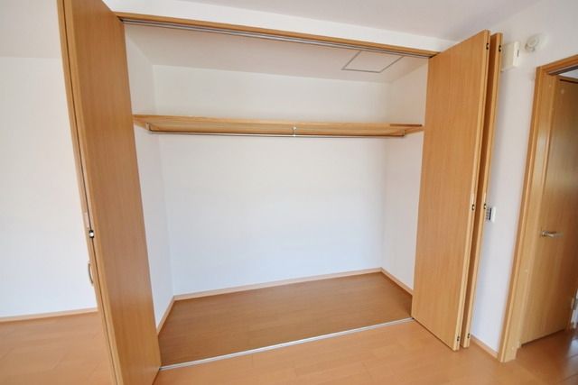 収納　★横に広々とした容量豊富なクローゼット★
