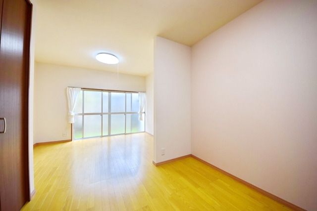 庭　★広々とした居室が特徴です★