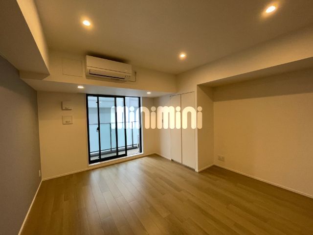 居室・リビング　別号室の参考写真