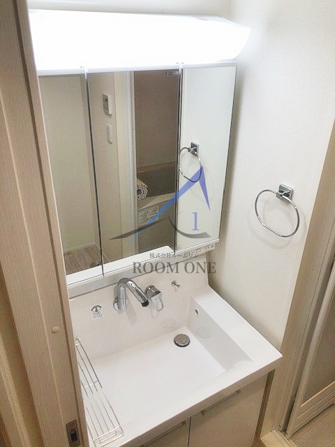 洗面設備　洗面台です。