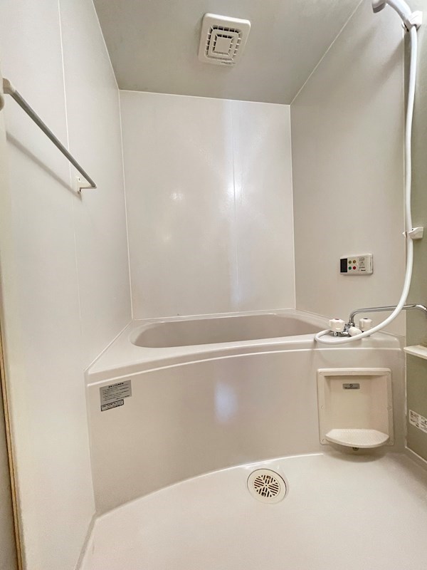 バス・シャワールーム　当物件の参考写真です。