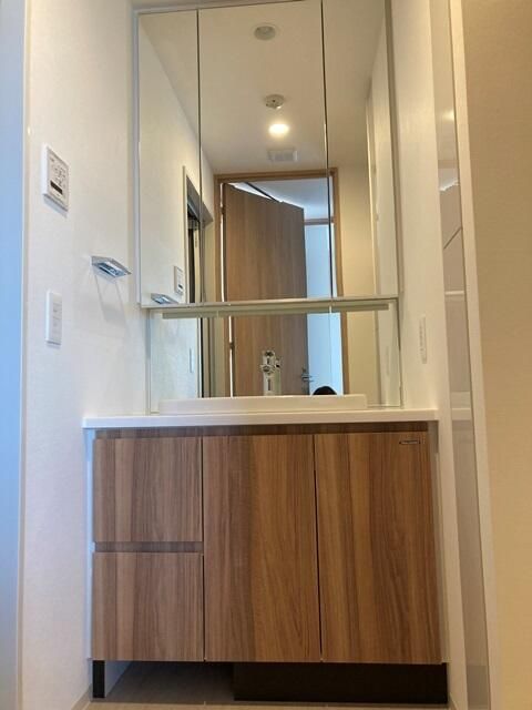 洗面設備　別タイプ部屋　参考写真です