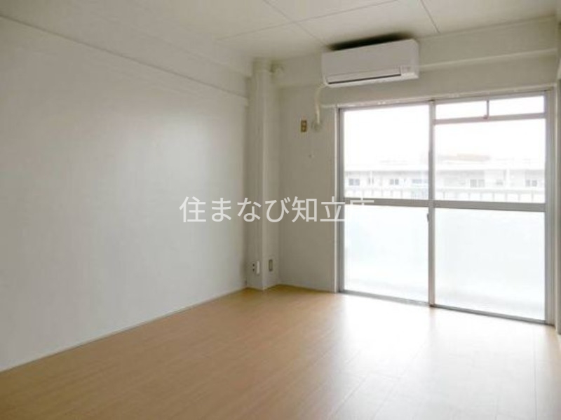 居室・リビング　別部屋写真