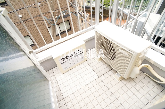 バルコニー　暖かな日差しのふりそそぐバルコニー♪