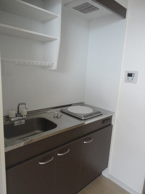 キッチン　※参考写真（同物件別部屋です）