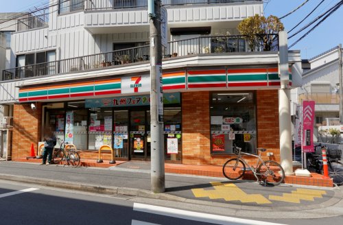 コンビニ　セブンイレブン小岩駅西口店（コンビニ）まで91m