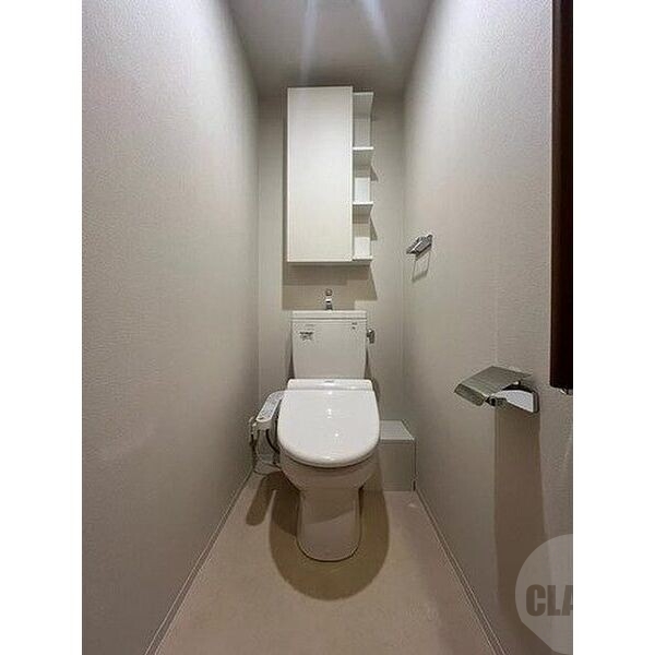 トイレ　温水洗浄便座