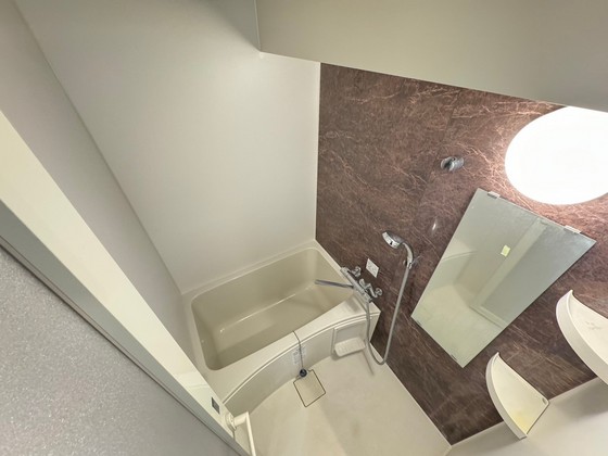 バス・シャワールーム　※別部屋の写真です