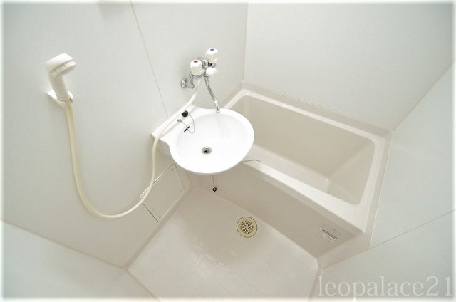 バス・シャワールーム　日々の暮らしに欠かせないお風呂です