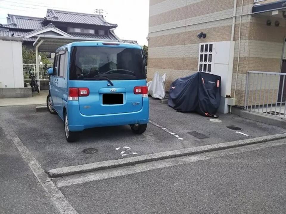 駐車場　駐車場