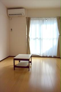 居室・リビング　お部屋によって若干違う場合もあります。