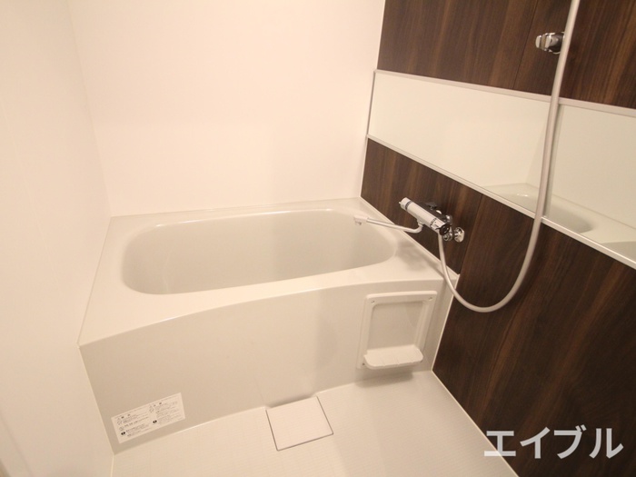 バス・シャワールーム　別号室のお写真になります。