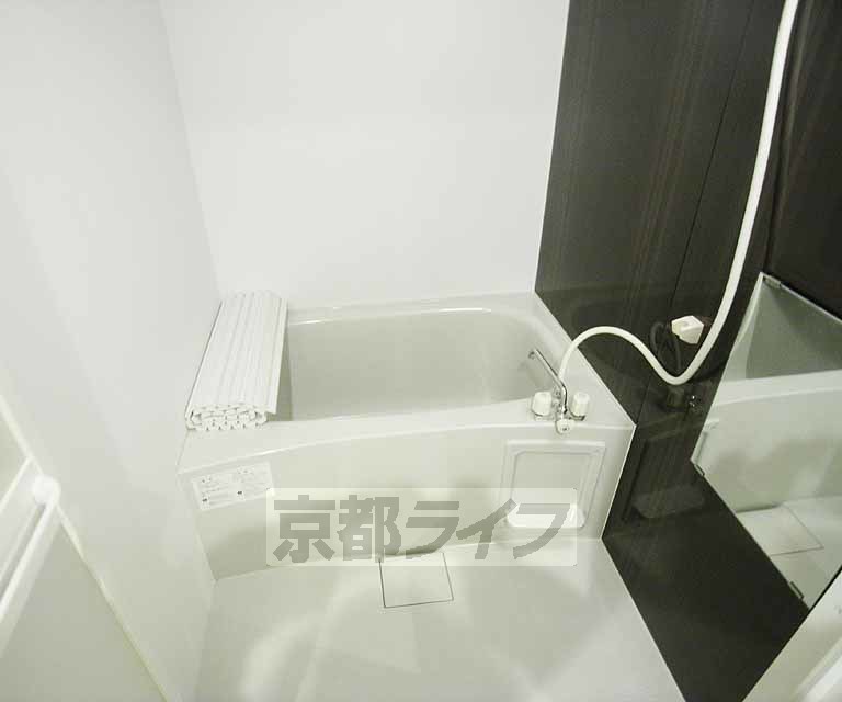 バス・シャワールーム　きれいな浴室です。