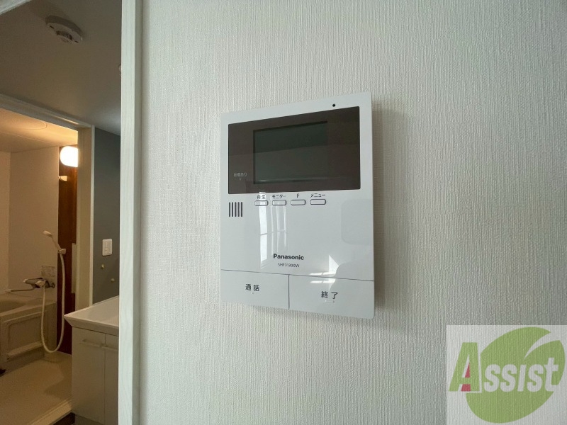 セキュリティ　ＴＶモニター付インターホンです。来客者の顔が見えるので安心！