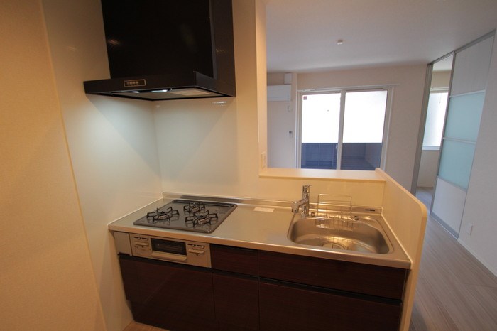 キッチン　3口コンロ・グリル付きです★