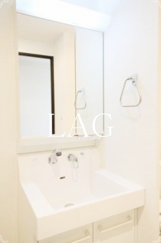 洗面設備　独立洗面台です。