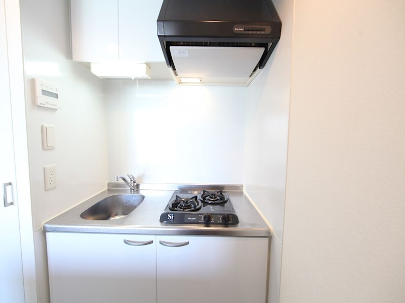 キッチン　システムキッチン（ガス2口）冷蔵庫・レンジ等ご準備できます
