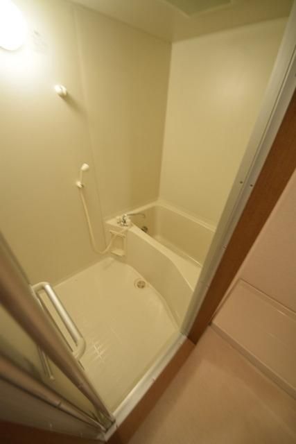 バス・シャワールーム　＊別部屋参考写真です。